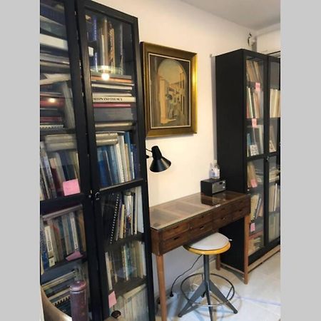 Exarcheia: Independent Ground Floor House. Apartment Athena Bagian luar foto