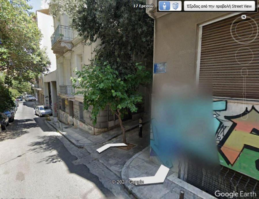 Exarcheia: Independent Ground Floor House. Apartment Athena Bagian luar foto